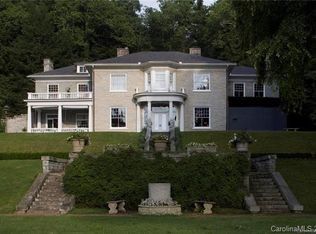 1001 Estate Dr, Hendersonville, NC 28739