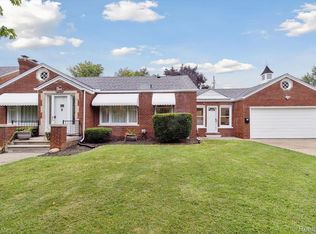 27215 Little Mack Ave, Saint Clair Shores, MI 48081