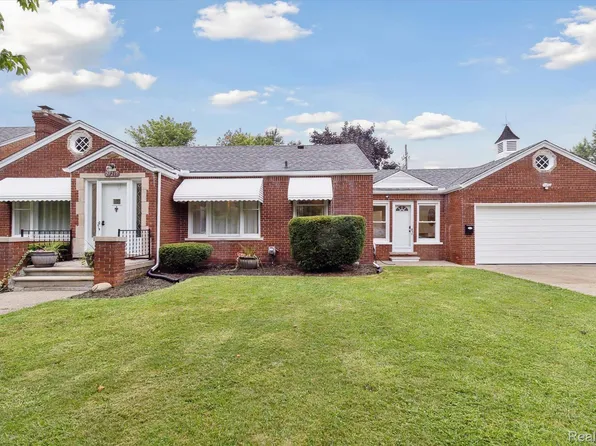 27215 Little Mack Ave, Saint Clair Shores, MI 48081