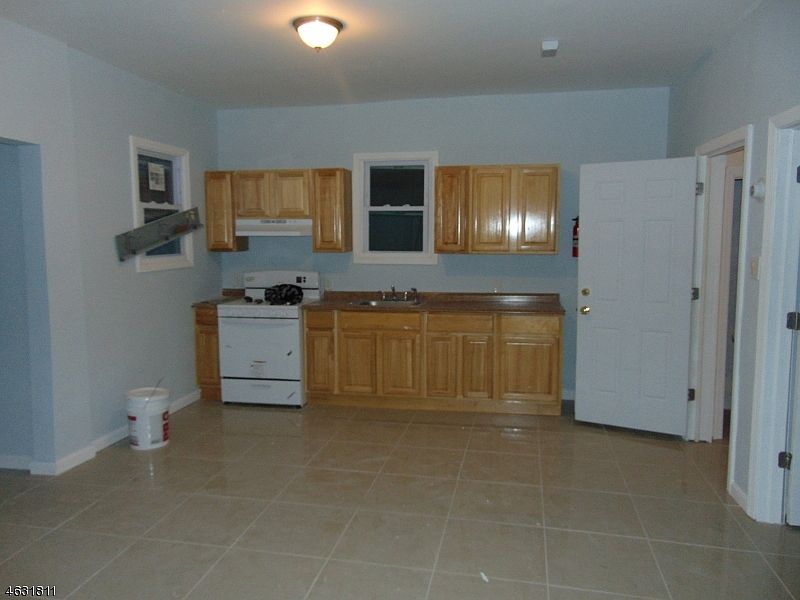 2nd image of 443 Fulton St