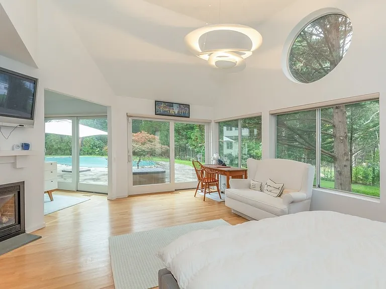 50 Alewive Brook Rd — Photo 4