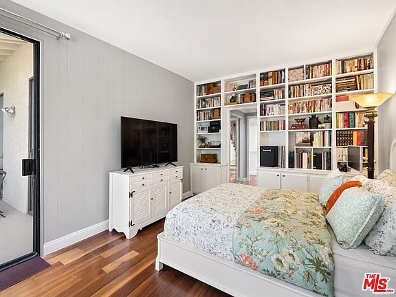 5th image of 1114 Las Riendas Way