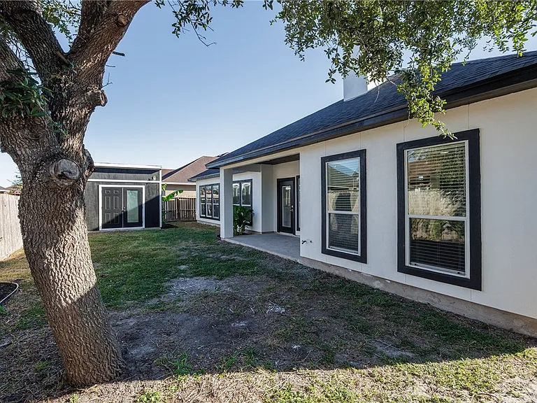 4025 Puget Sound Dr — Photo 40