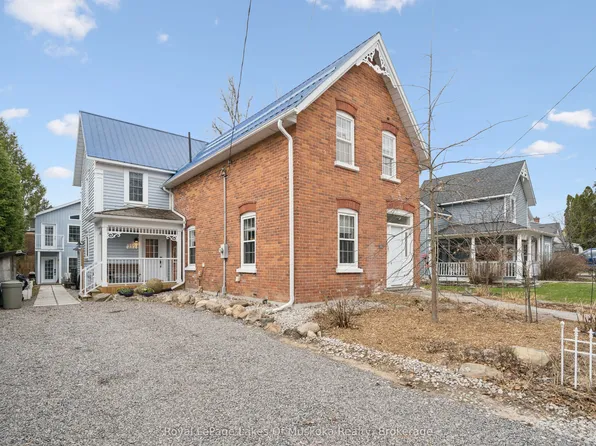 212 James St, Bracebridge, ON P1L 2B8