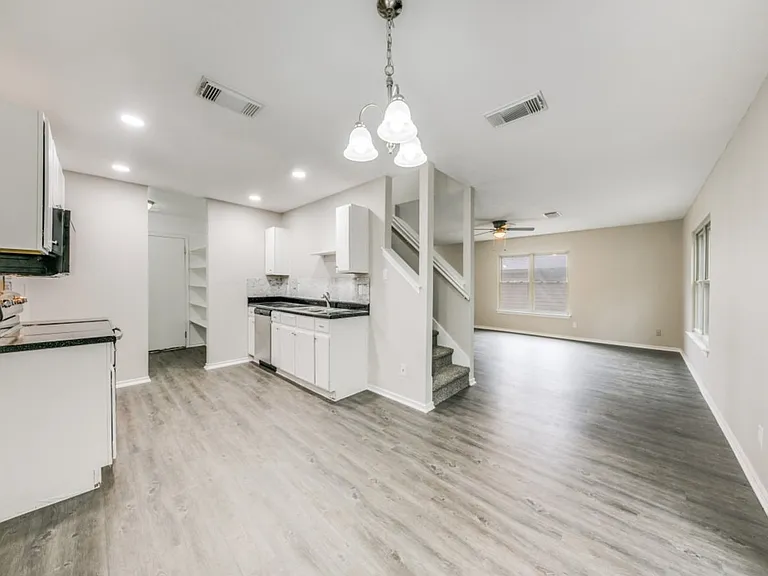 6722 Badger Pass Dr — Photo 5