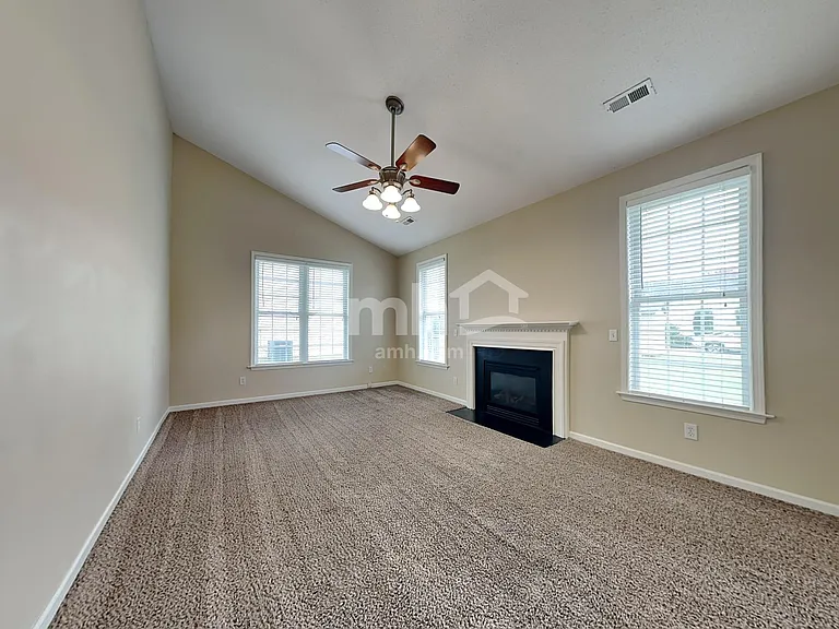 3691 Wood Cove Dr — Photo 9