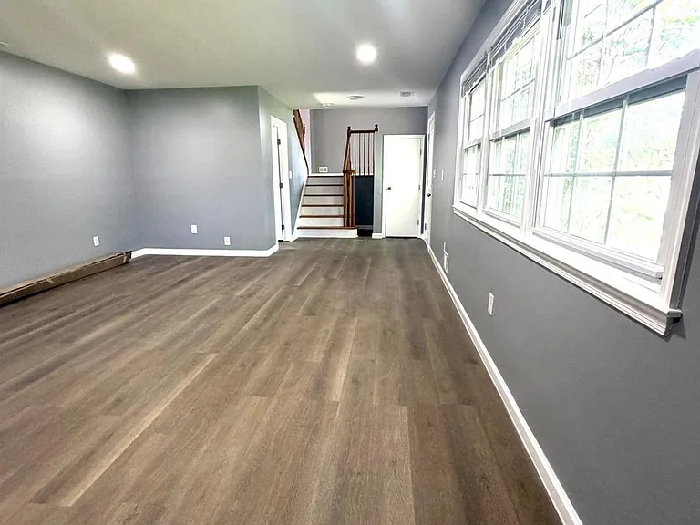 434 Plainfield Rd — Photo 5