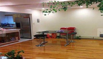 2nd image of 4622 162nd St