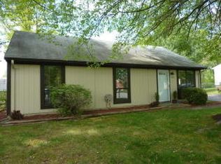 1929 Captain Dr, Salem, VA 24153