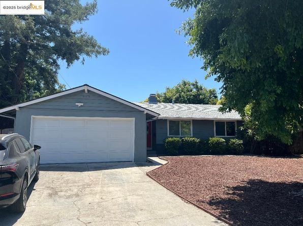 35 Baylor Ln