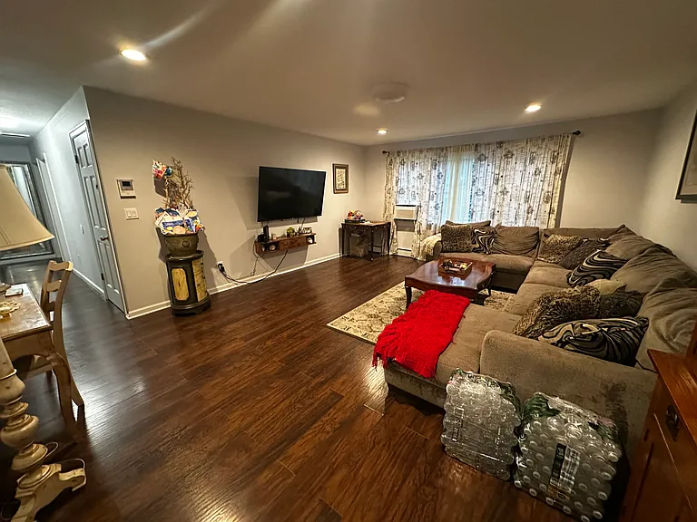 59 Leroy Ave #2 — Photo 5