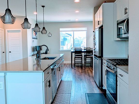 3rd image of 16631 Shoshone St