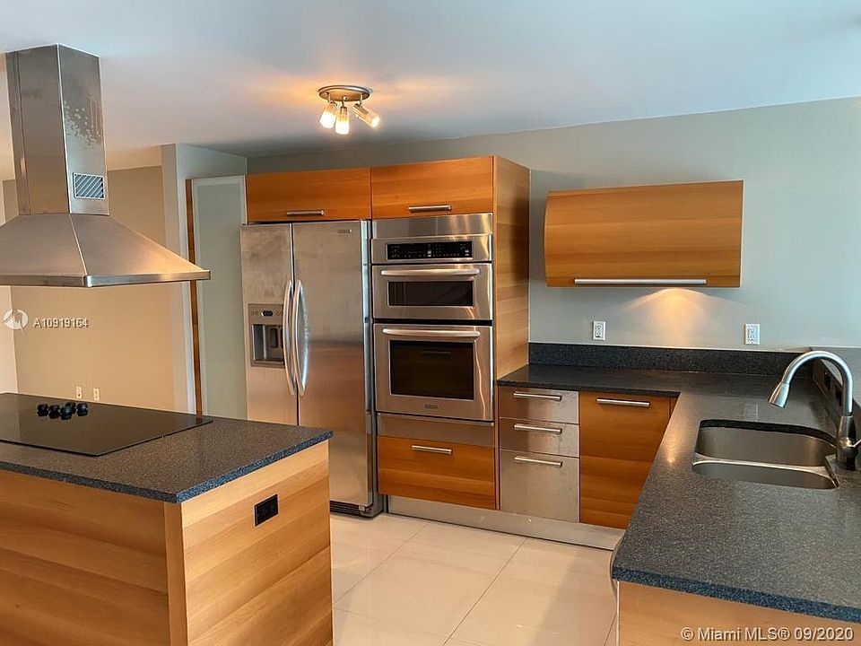 1st image of 2950 NE 188th St APT 425
