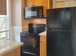 1215 Java Pl, Savannah, GA 31401
