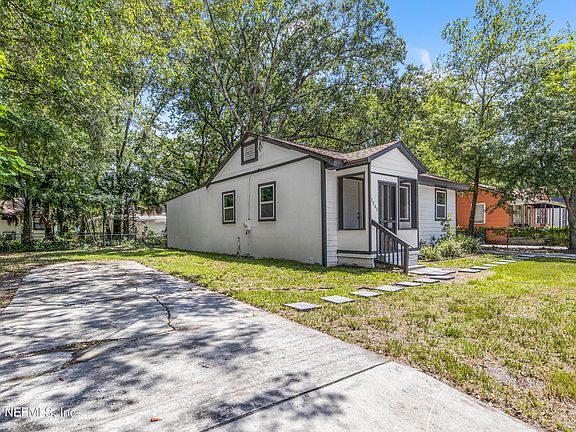 2nd image of 3040 W 5TH Street