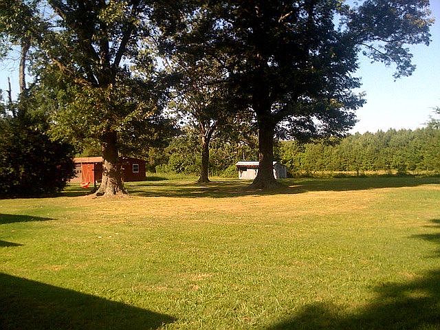 2nd image of 441 Wenger Rd