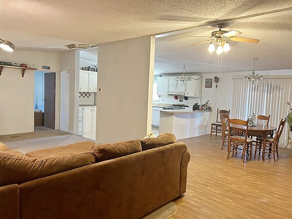3rd image of 102 Mason Rd