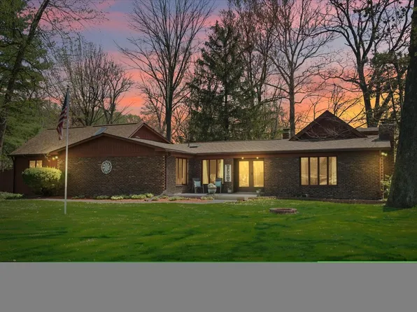 7433 Lindenwood Dr, Indianapolis, IN 46227