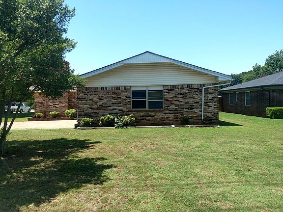 Side view from 16th St