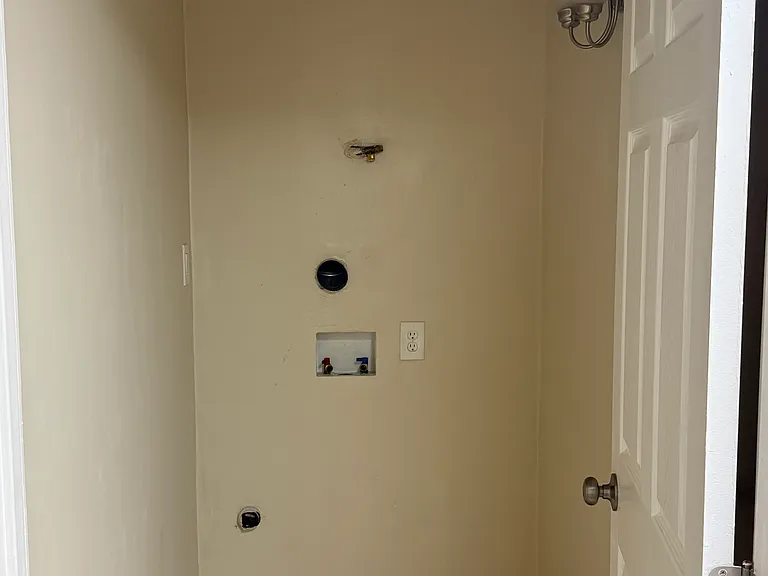 3510 E Blacklidge Dr — Photo 12