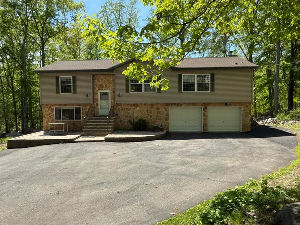 6486 Decker Rd, Bushkill, PA 18324