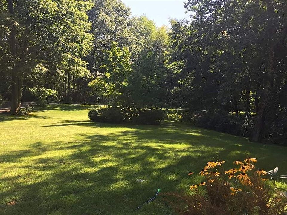 2nd image of 671 Barre Rd