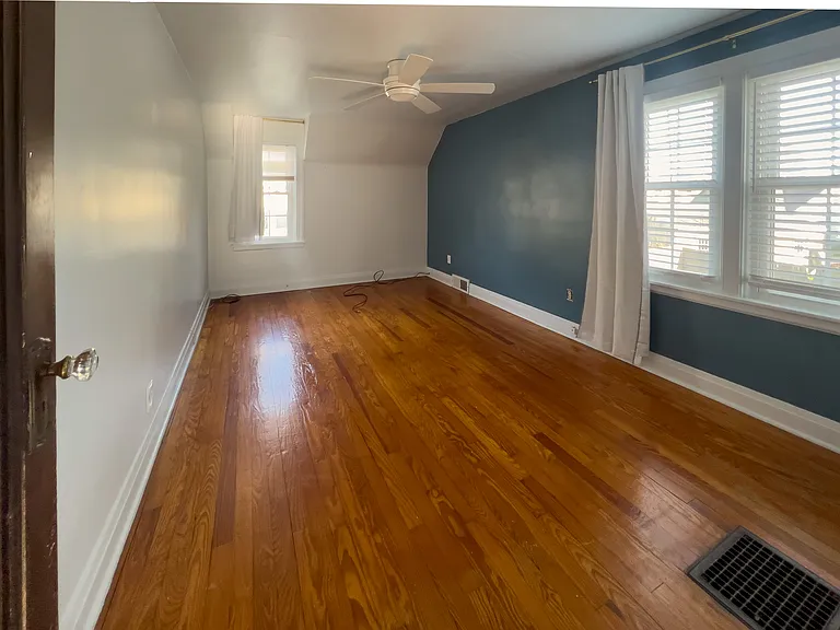 1340 E South St — Photo 19