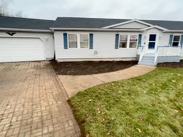 5596 Matthews Rd, Olivet, MI 49076