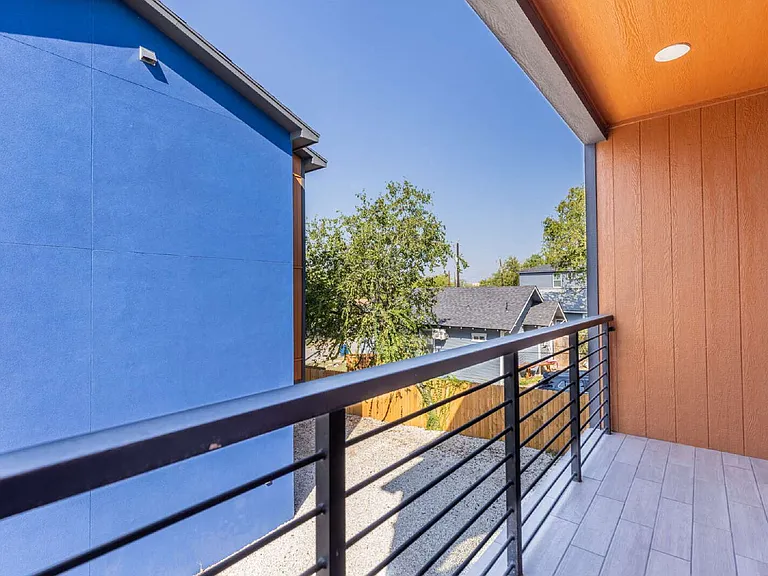 118 Shenandoah St #202 — Photo 31