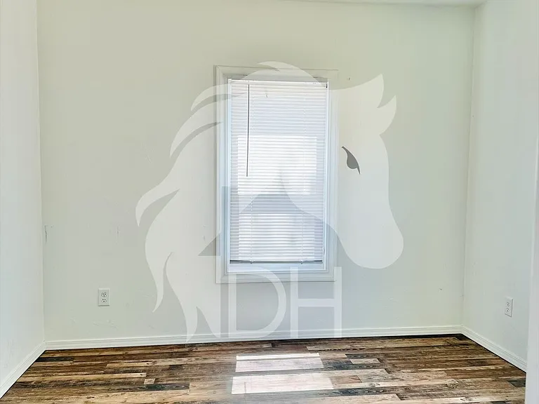 1516 Texas Ave — Photo 7