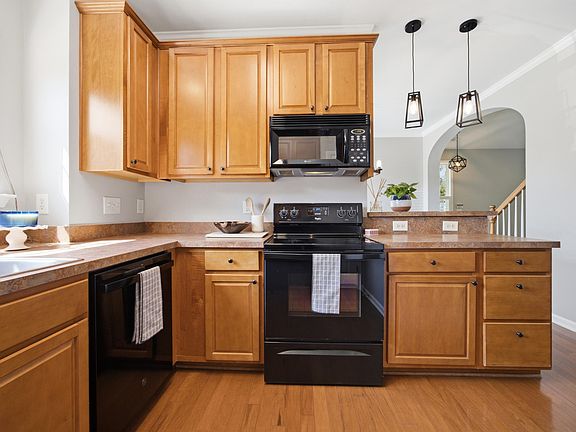 4th image of 3593 Sugar Tree Pl