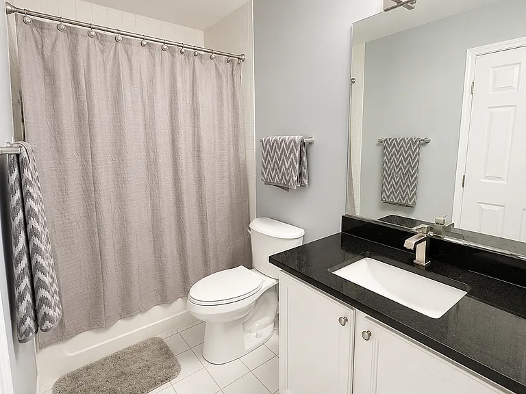 692 E Whispering Oaks Dr — Photo 16