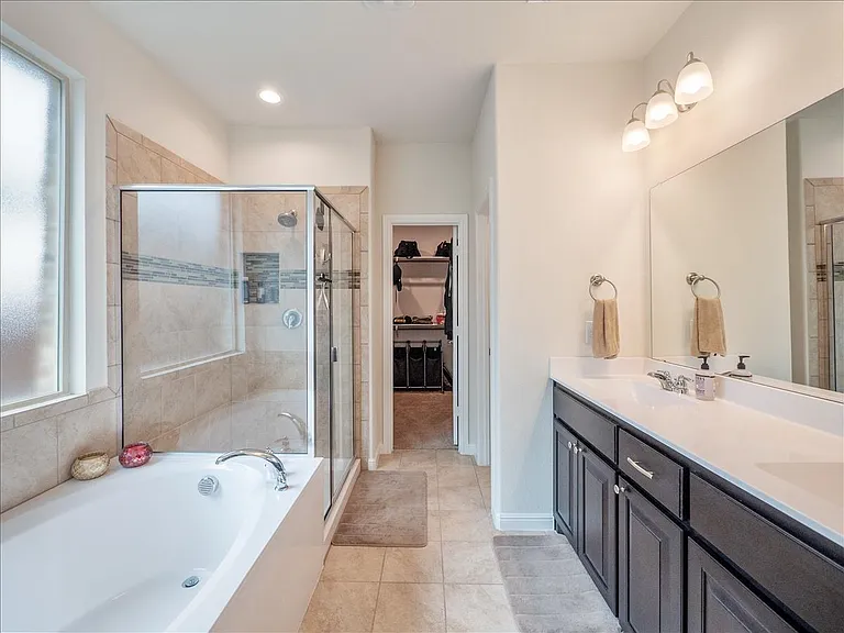 1104 Genola Dr — Photo 12