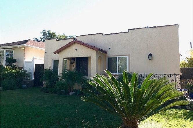 2nd image of 830 E Angeleno Ave