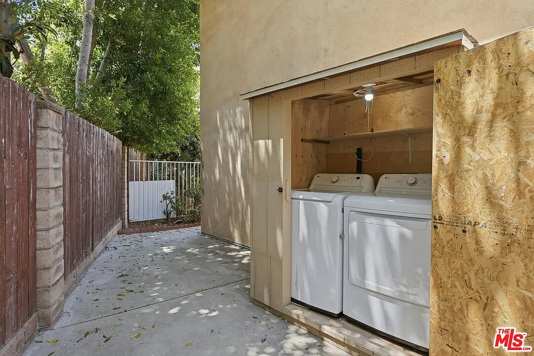 2 bed, 1.0 bath, $2,600 — Photo 4