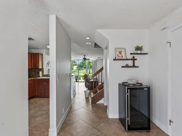 7127 WOODMONT Way #7127, Tamarac, FL 33321