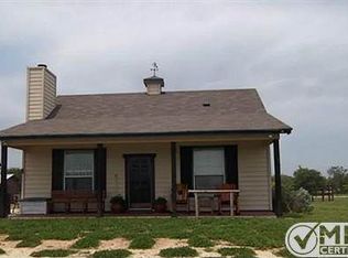 15681 Flow Rd, Krum, TX 76249