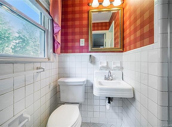 4th image of 3244 Gardner Park Dr