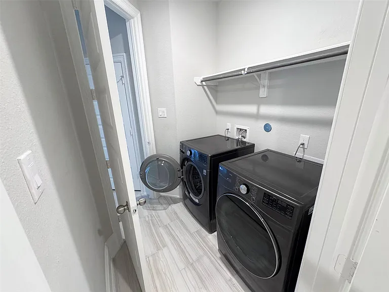 120 Wake Valley Ct — Photo 16