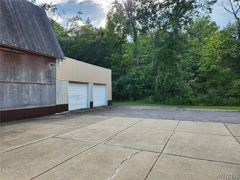 8845 County Rd — Photo 26