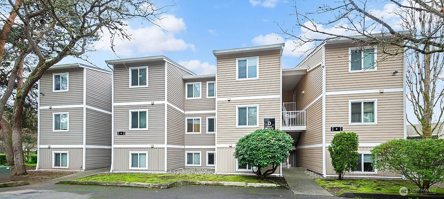 12435 NE 131st Court #D102 photo 1