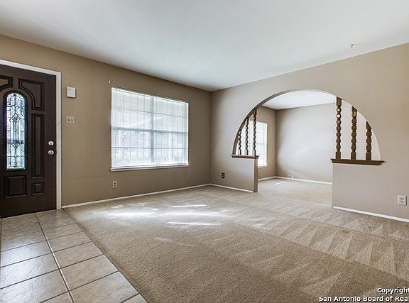 5th image of 5135 Guinevere Dr