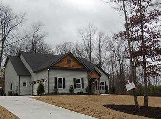 9520 Lee Cir, Gainesville, GA 30506