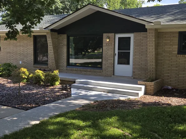 1003 Greenhill St, Murfreesboro, TN 37129