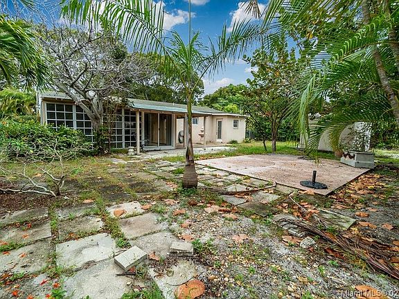 3rd image of 234 Forest Hill Blvd