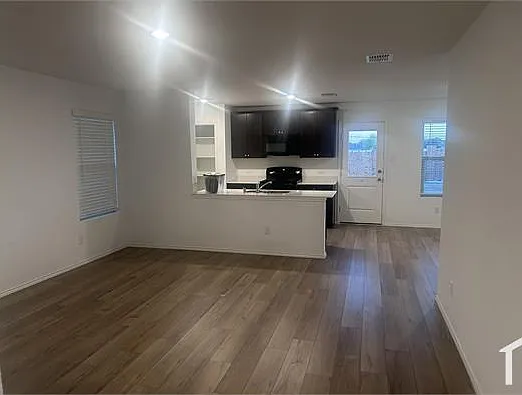 1701 River Crossing Dr — Photo 9