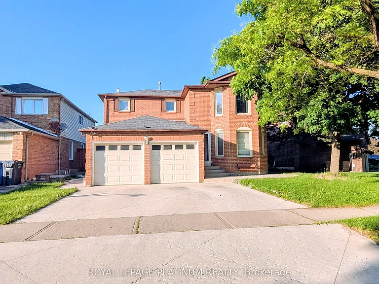 4 Gervais Dr — Photo 2