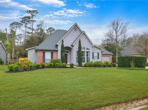 1090 Rue Chinon, Mandeville, LA 70471