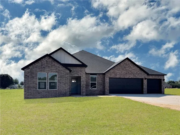 2916 Hattie Ln, Lowell, AR 72745