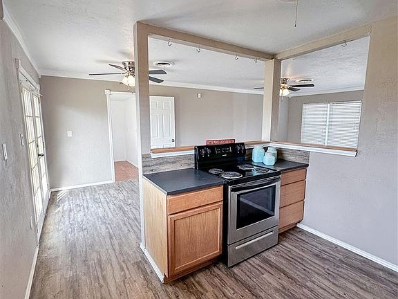 5th image of 4406 NW Denver Ave
